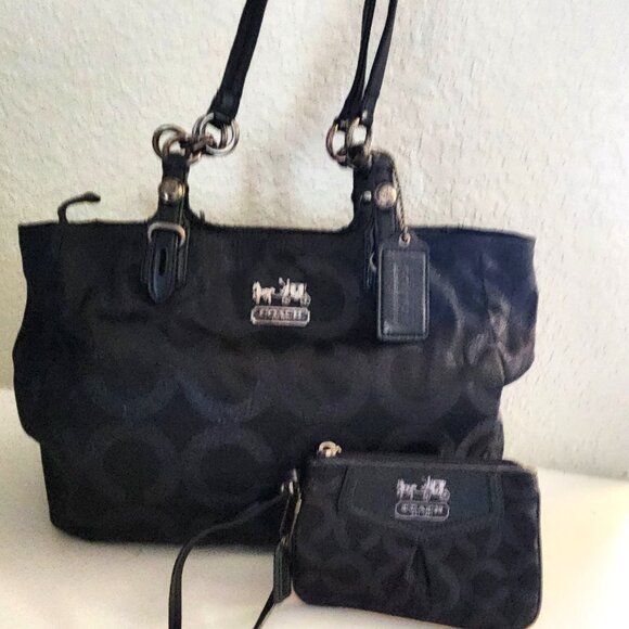 Euc Coach Mia Metallic Lurex Black Shoulder Bag w/Wristlet - Picture 2 of 16